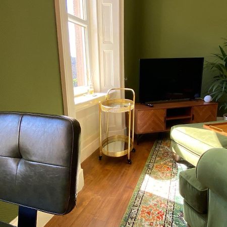 Arbroath Luxury Apartment In Mcm Style ภายนอก รูปภาพ